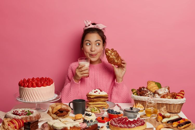 Mengenal Binge Eating Disorder: Gejala, Penyebab, Dan Pengobatan